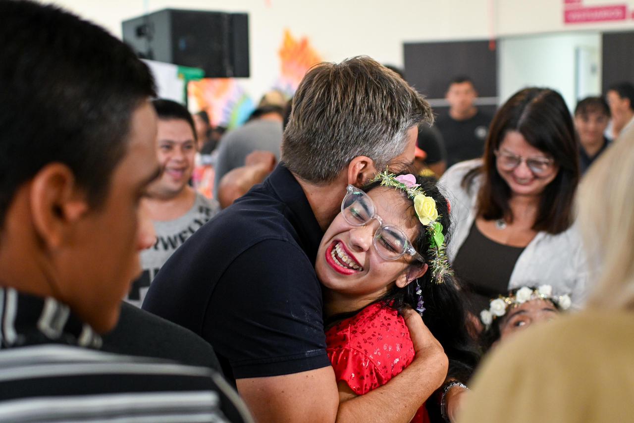 EL GOBERNADOR ZDERO ACOMPA&Ntilde;&Oacute; LA ACTIVIDAD RECREATIVA PARA PERSONAS CON DISCAPACIDAD EN EL IAD