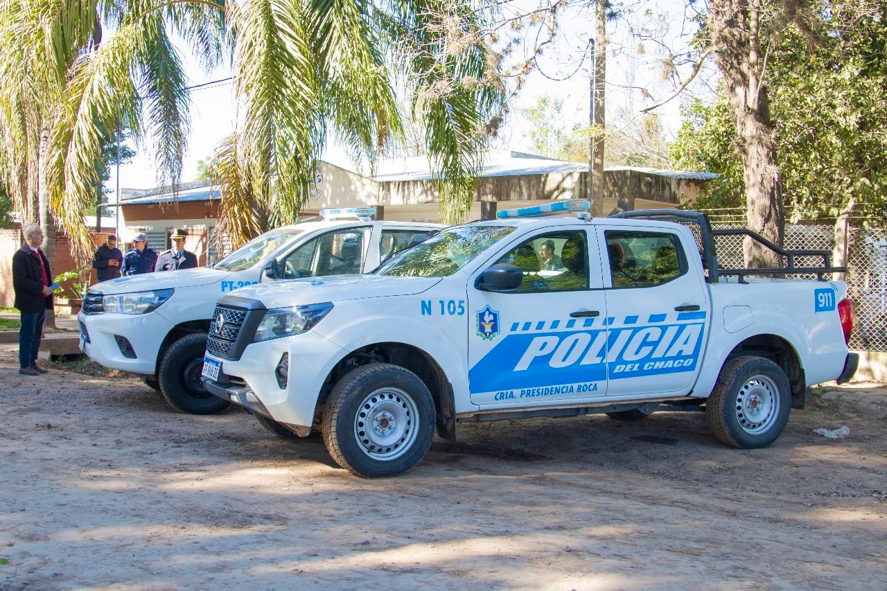 *EL GOBIERNO PROVINCIAL ENTREGÓ MÓVILES A LA POLICÍA EN EL INTERIOR Y HABILITÓ LA UNIDAD HOSPITALARIA EN SAN MARTÍN*