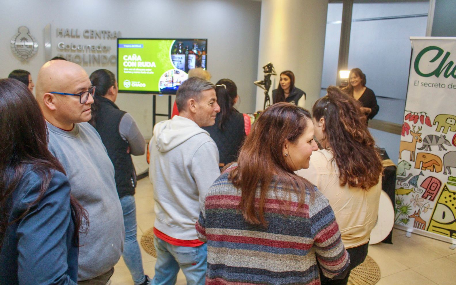 *1ª DE AGOSTO: EL GOBIERNO RECIBIÓ A LOS TRABAJADORES ESTATALES CON LA TRADICIONAL CAÑA CON RUDA*