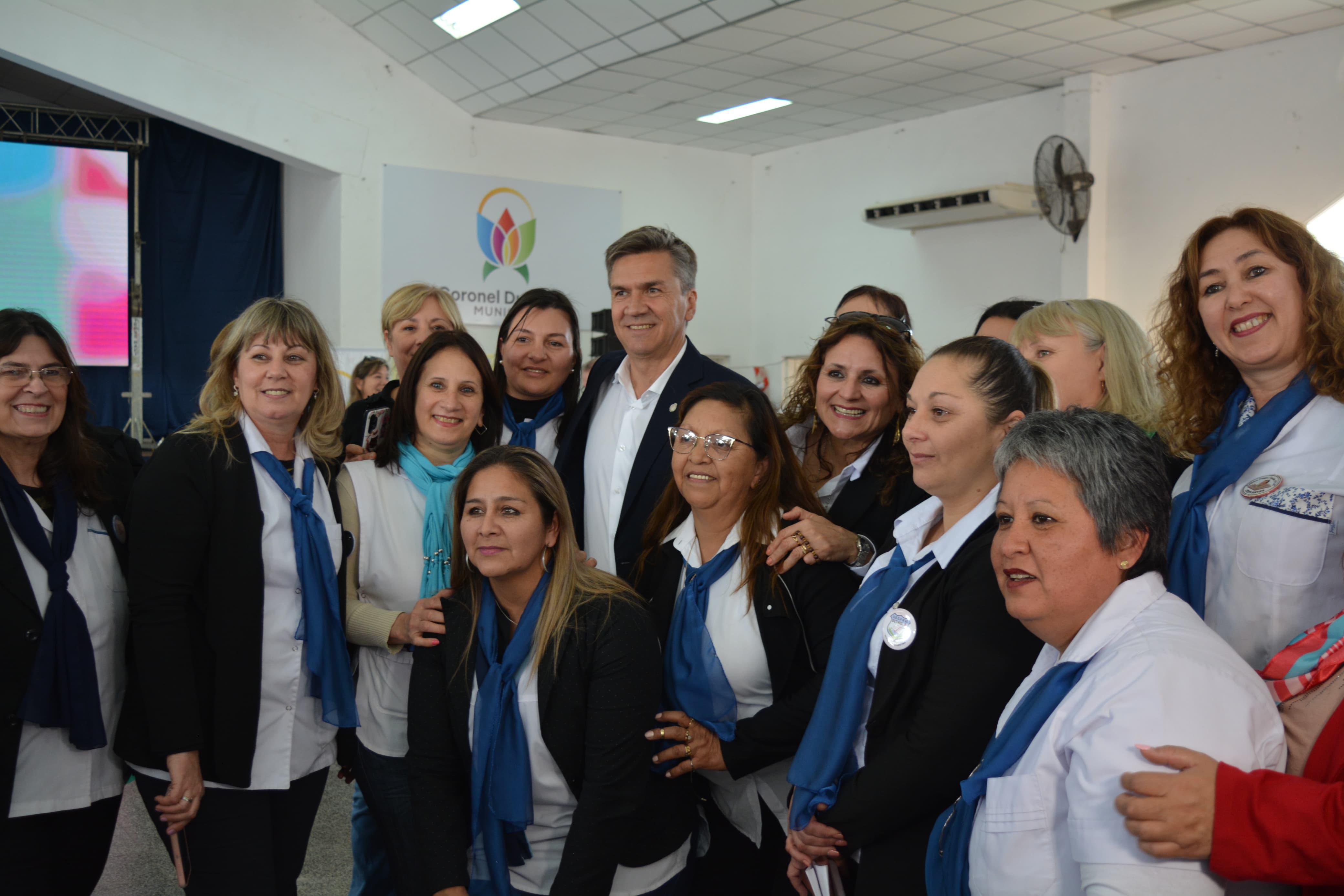 DU GRATY: EL GOBERNADOR ZDERO ACOMPAÑÓ LA FERIA DEL LIBRO PROVINCIAL 2024 E INAUGURÓ OBRAS DE REFACCIÓN EN LA ESCUELA 42