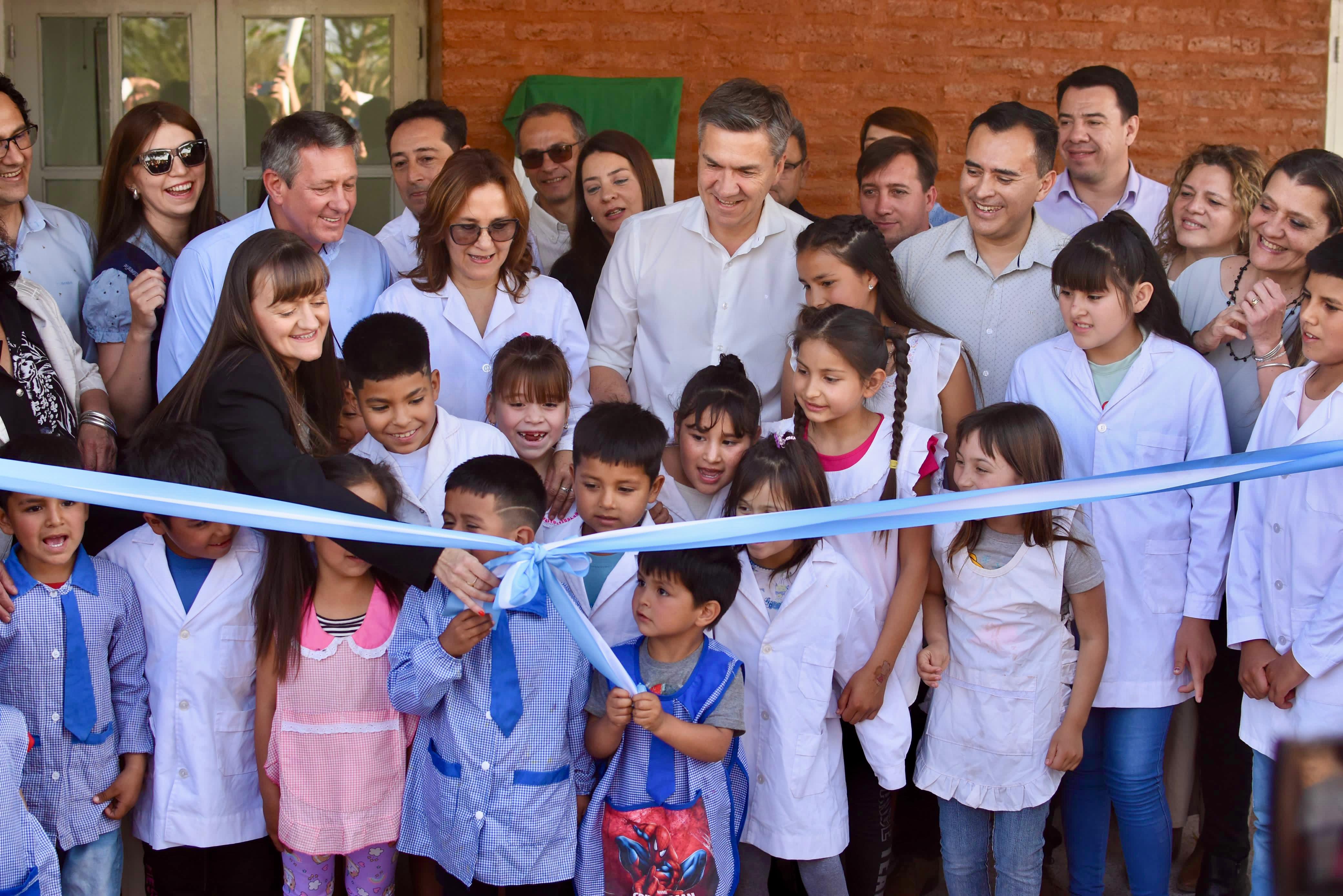 CHARATA: EL GOBERNADOR ZDERO INAUGURÓ EL ANEXO 2 DE LA ESCUELA PRIMARIA N°170