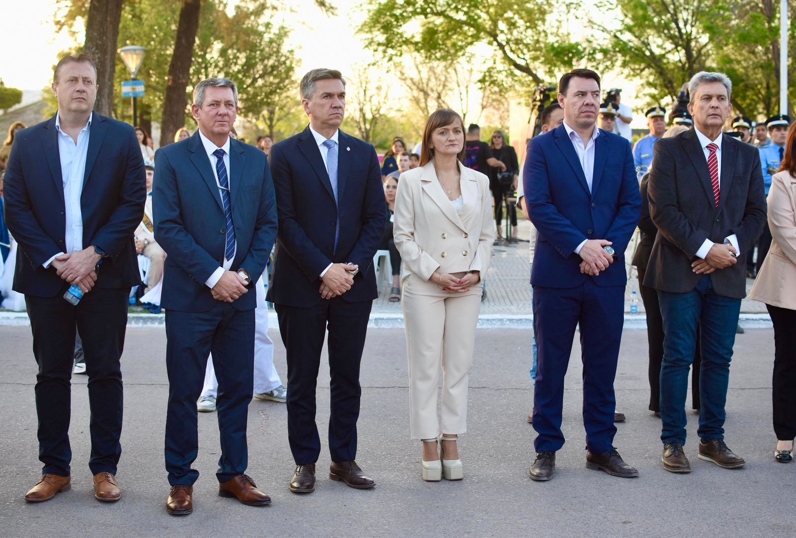 110° ANIVERSARIO DE CHARATA: EL GOBERNADOR ENTREGÓ TÍTULOS, UNA AMBULANCIA Y RUBRICÓ UN CONVENIO PARA MÁS PAVIMENTO