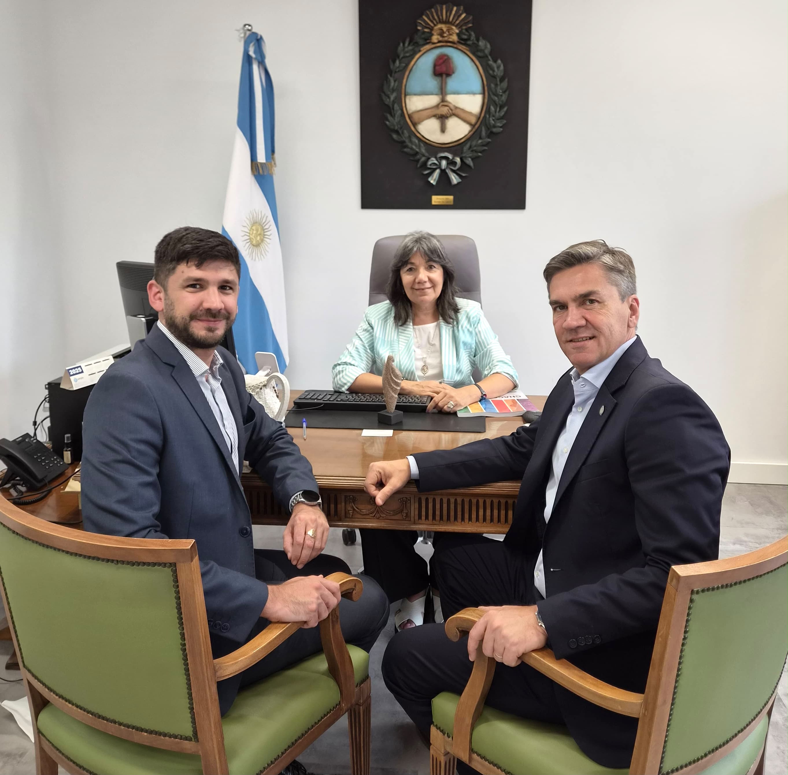 *ZDERO RECONOCI&Oacute; EL ACOMPA&Ntilde;AMIENTO DEL CONSULADO ARGENTINO EN BARCELONA DURANTE LA MISI&Oacute;N DEL CHACO