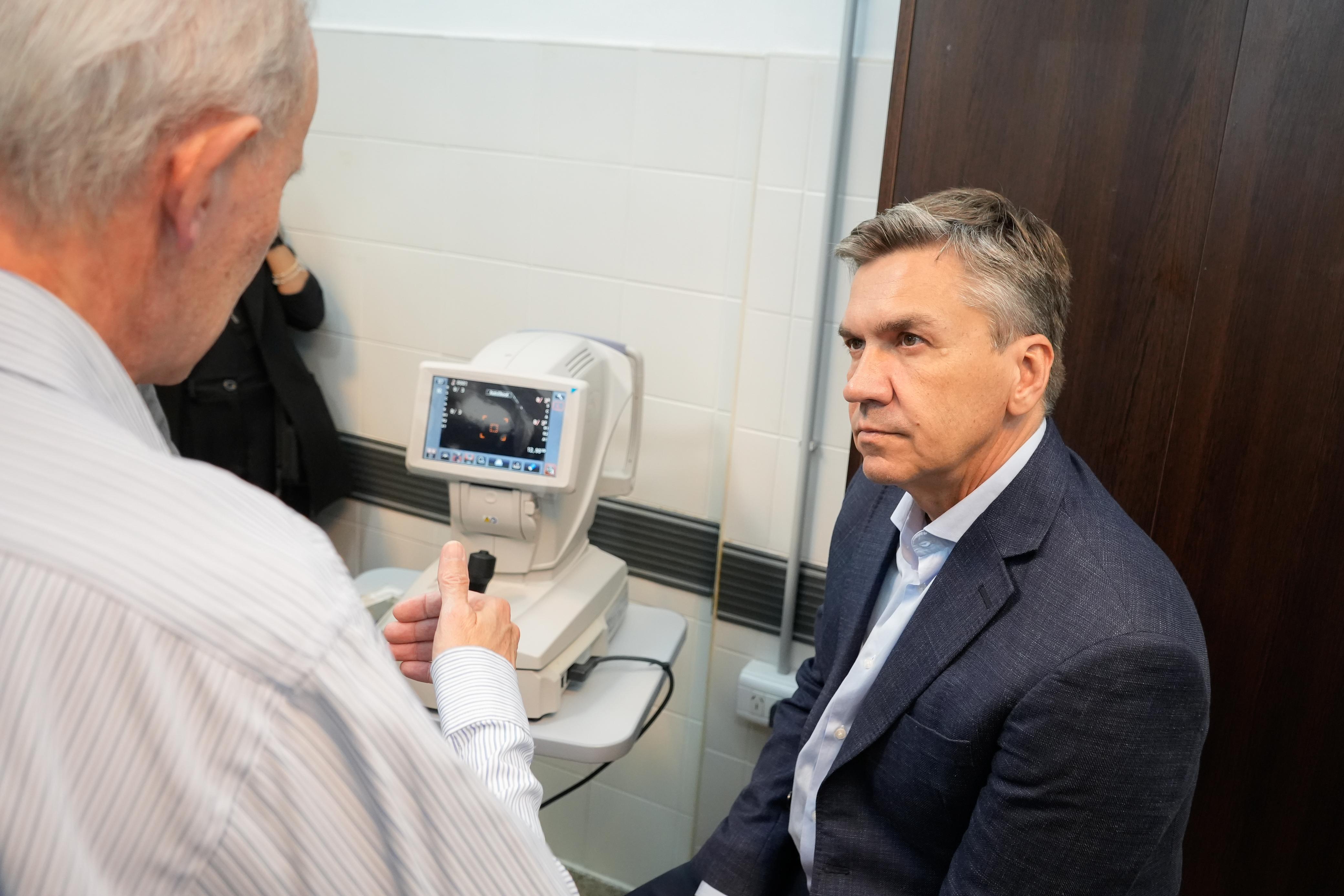 S&Aacute;ENZ PE&Ntilde;A: ZDERO INAUGUR&Oacute; EL NUEVO CONSULTORIO OFTALMOL&Oacute;GICO EN EL HOSPITAL 4 DE JUNIO