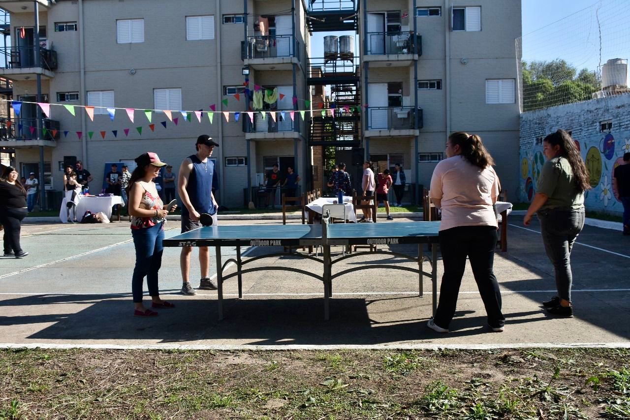 RESIDENCIA ESTUDIANTIL N°1: LA VICEGOBERNADORA SCHNEIDER ACOMPAÑÓ HOY LA CELEBRACIÓN DE LOS ESTUDIANTES