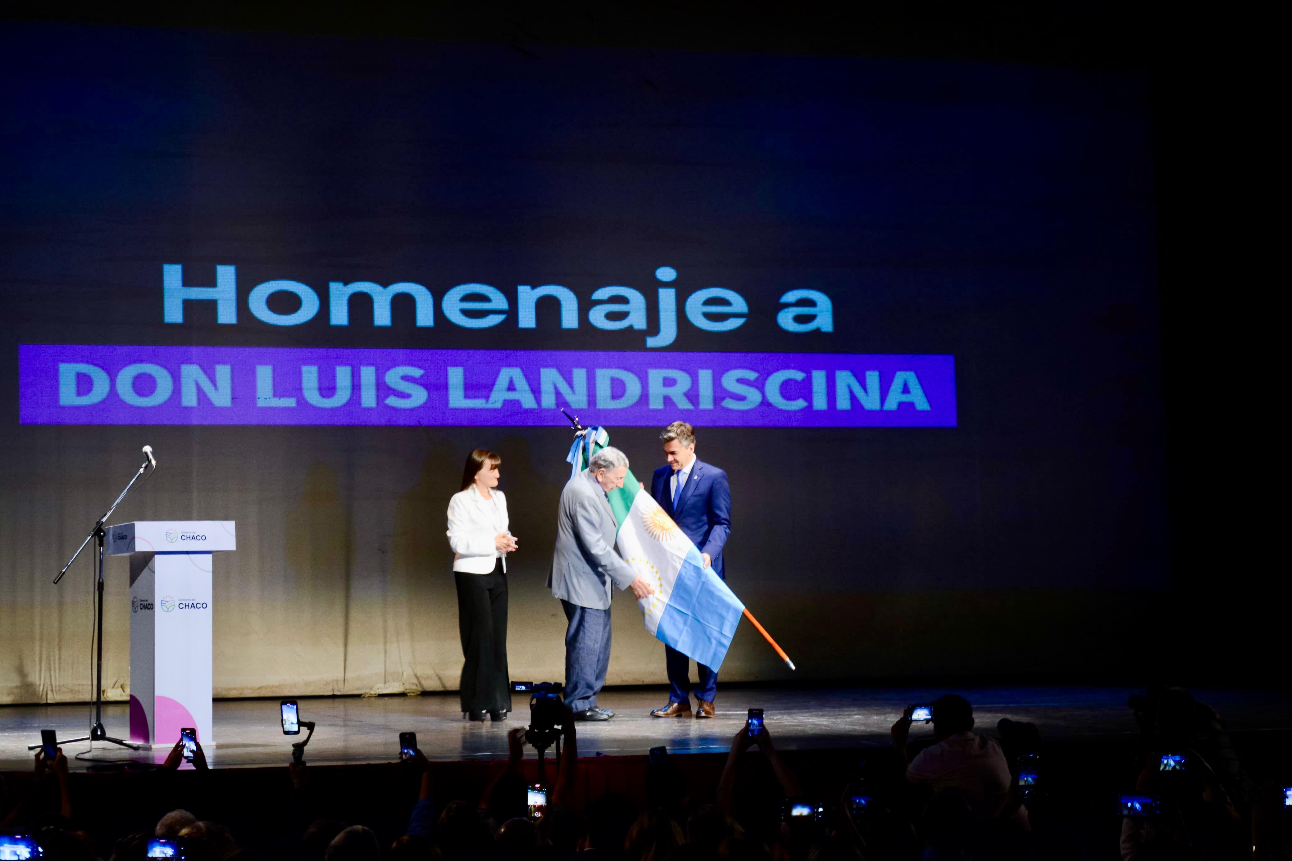 -Día de la Bandera del Chaco- EL GOBIERNO PROVINCIAL RINDIÓ HOMENAJE Y DECLARÓ ABANDERADO DE LA PROVINCIA A DON LUIS LANDRISCINA