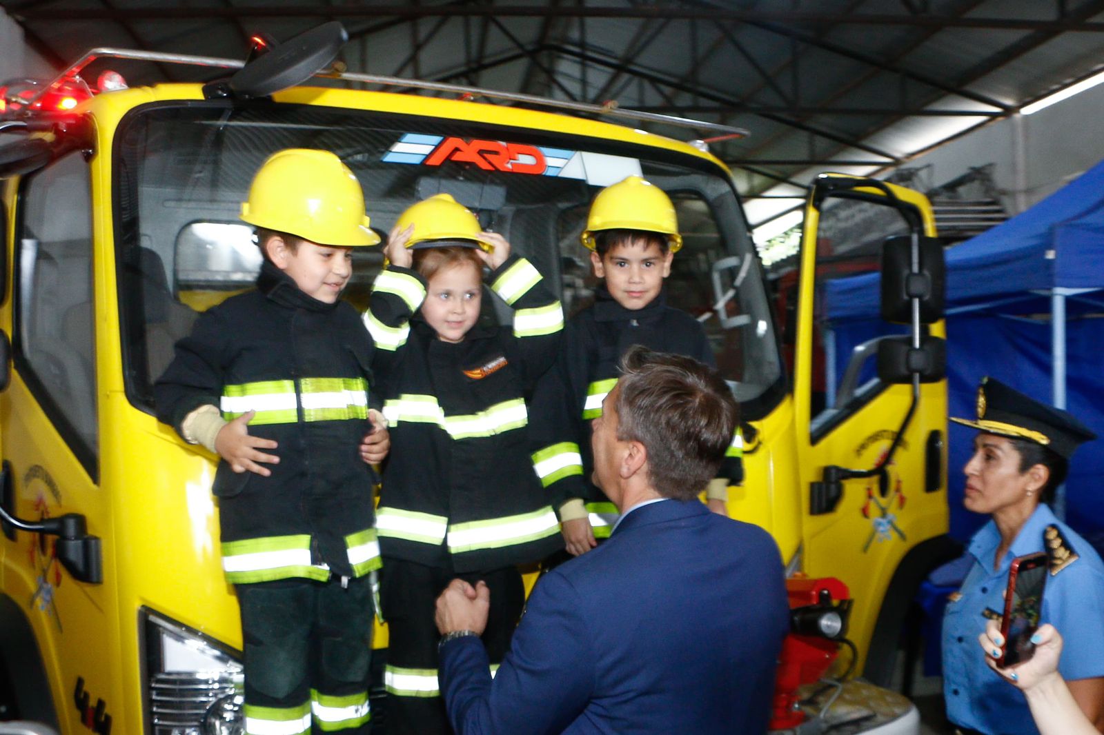 ZDERO INAUGURÓ LAS REFACCIONES EN LA ESTACIÓN DE BOMBEROS Y ANUNCIÓ LA INCORPORACIÓN DE NUEVOS AGENTES