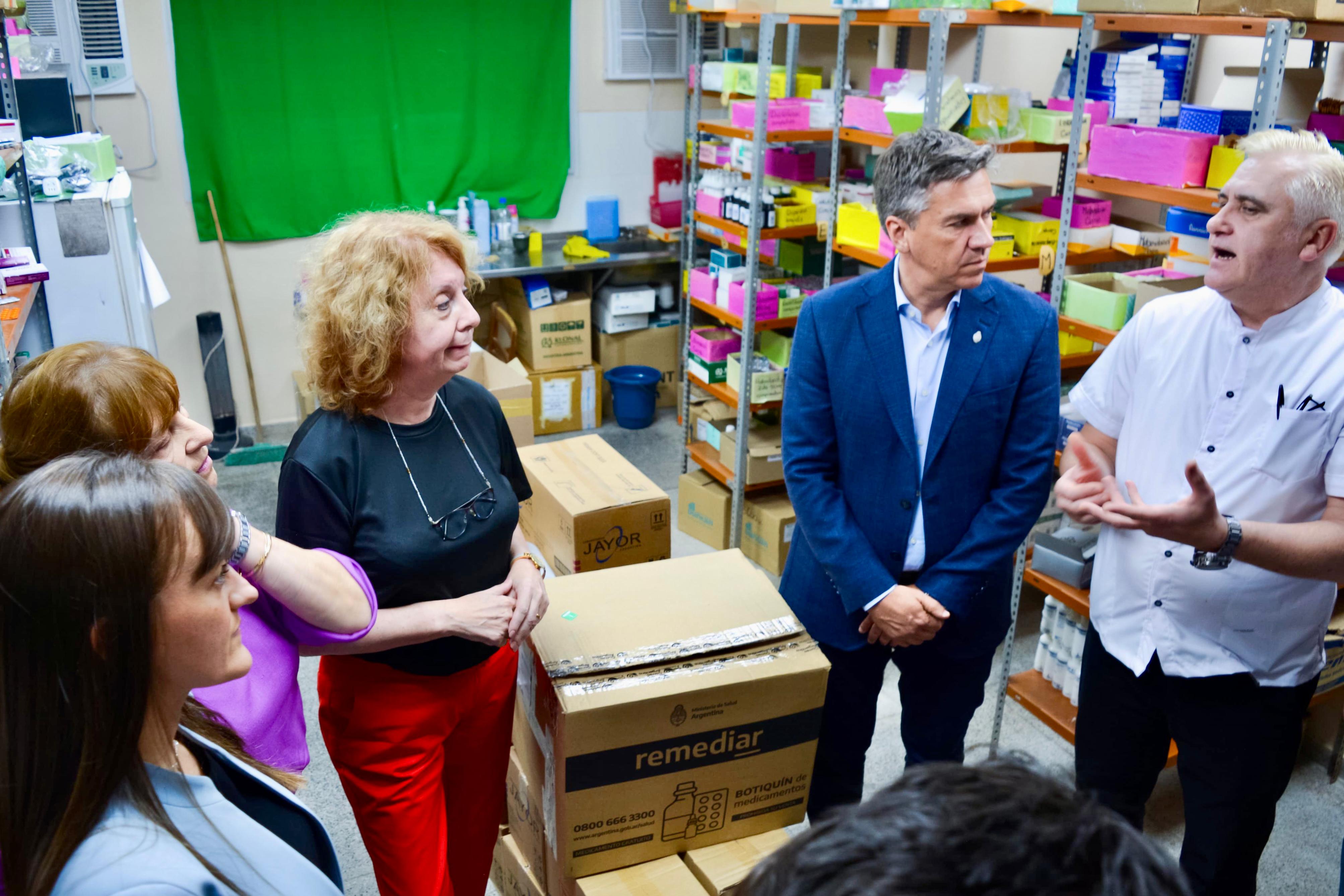 HERMOSO CAMPO: EL GOBERNADOR ZDERO ACOMPAÑÓ EL ACTO POR EL 84° ANIVERSARIO, ENTREGÓ UN EQUIPO DE RADIOLOGÍA AL HOSPITAL LOCAL E INAUGURÓ REFACCIONES DEL REGISTRO CIVIL