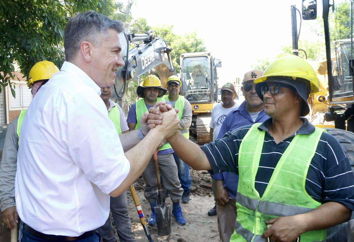 RESISTENCIA: EL GOBERNADOR ZDERO ANUNCIÓ LA PAVIMENTACIÓN DE CALLES, EN VILLA SAN MARTÍN