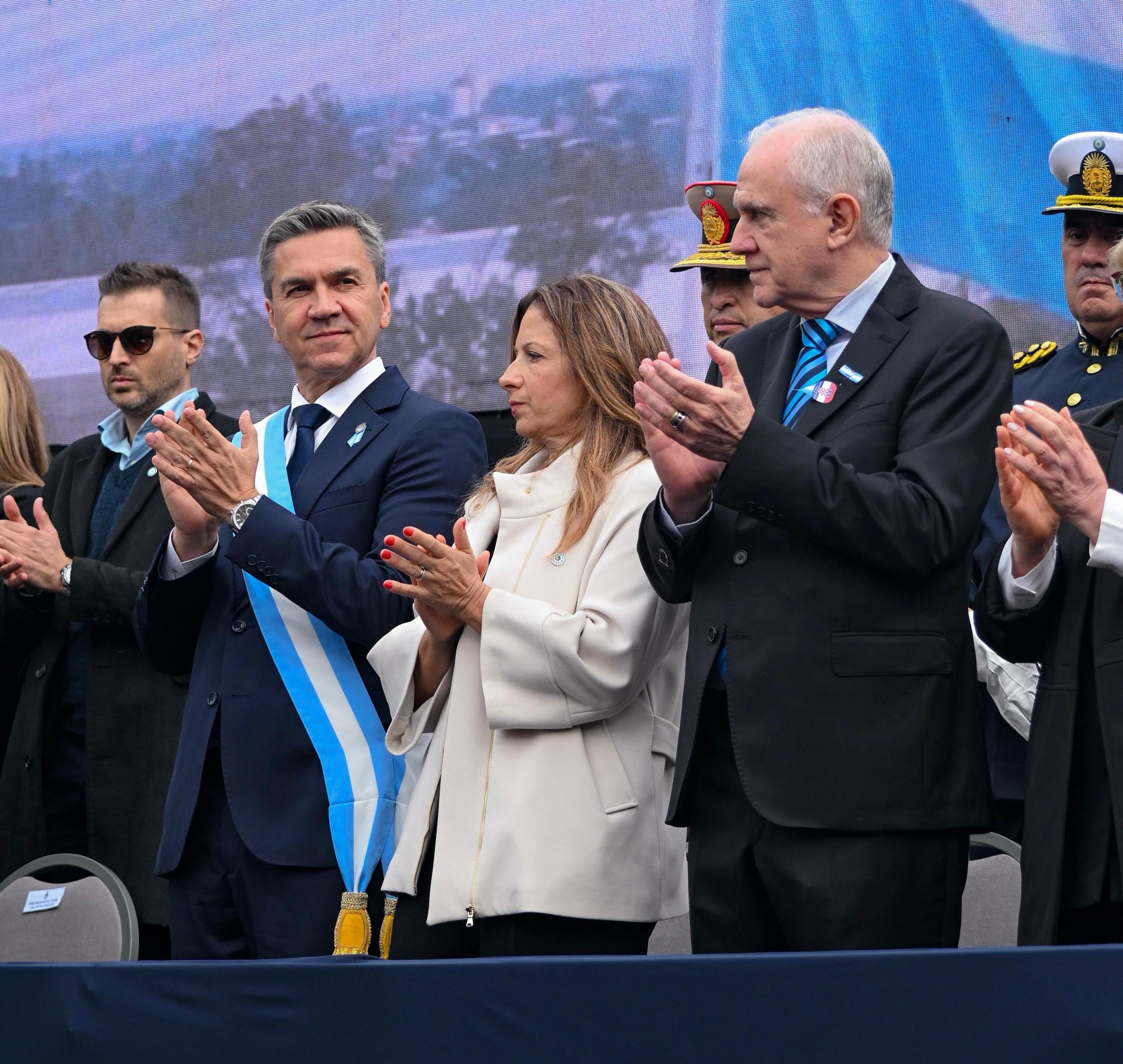 216&deg; ANIVERSARIO DE LA REVOLUCI&Oacute;N DE MAYO: &ldquo;LA PATRIA NO SE CONSTRUYE DESDE EL PESIMISMO, SINO DESDE EL COMPROMISO&rdquo; EXPRES&Oacute; ZDERO
