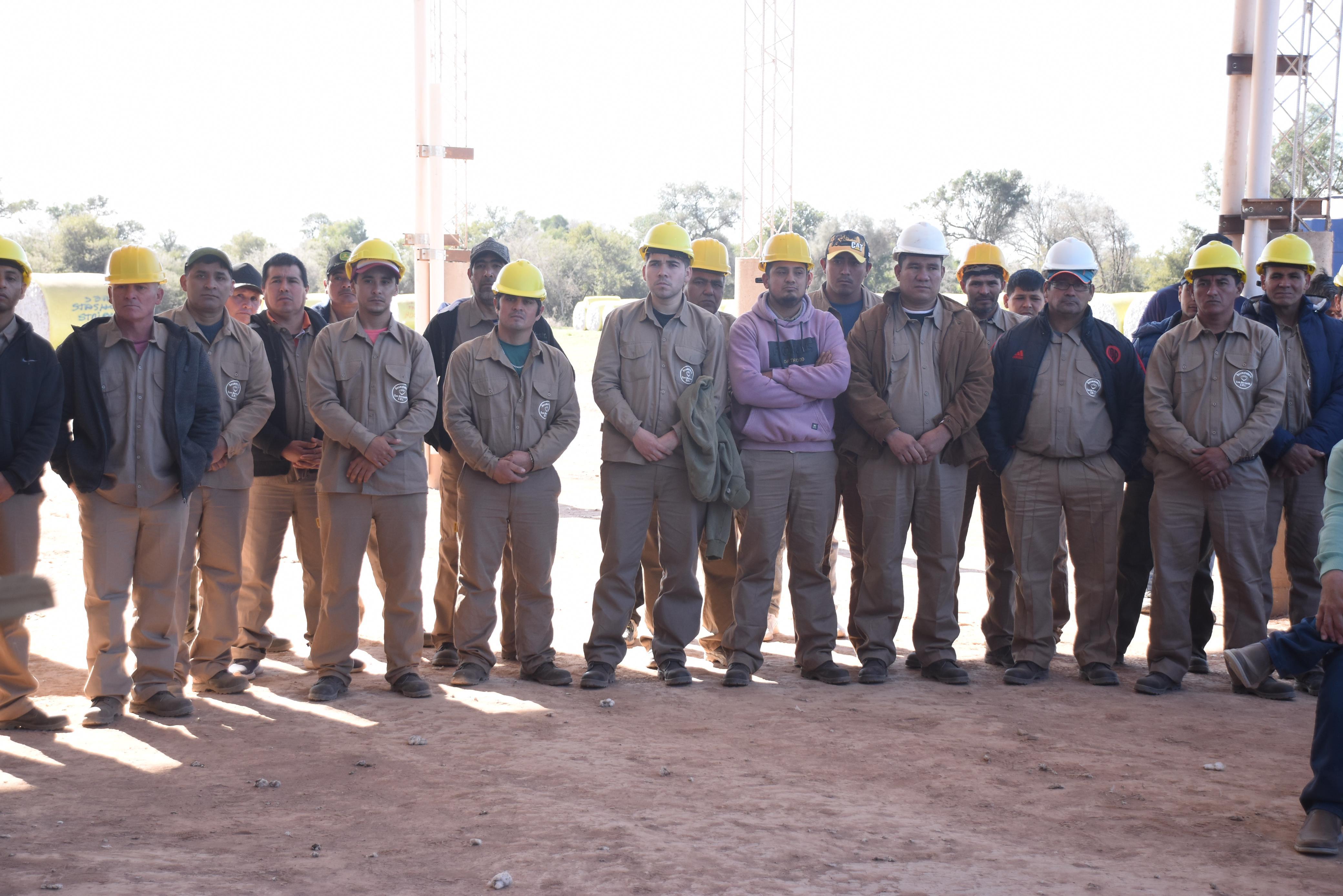 *EL GOBERNADOR HABILITÓ LA NUEVA PLANTA DESMOTADORA SAN BERNARDO SRL*