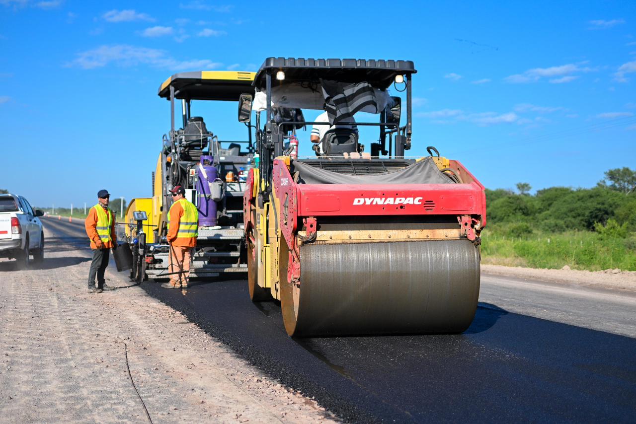 AVANZA LA PAVIMENTACIÓN DE LA RUTA PROVINCIAL N° 13 ENTRE COTE LAI Y CHARADAI