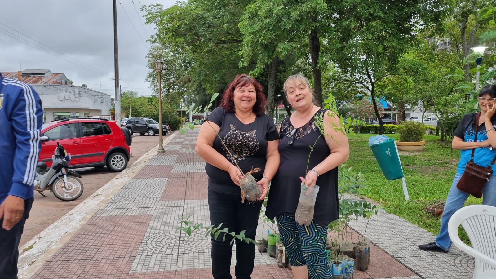 SECRETARÍA DE AMBIENTE ENTREGÓ 1125 ÁRBOLES EN EL DÍA DE LA FORESTACIÓN